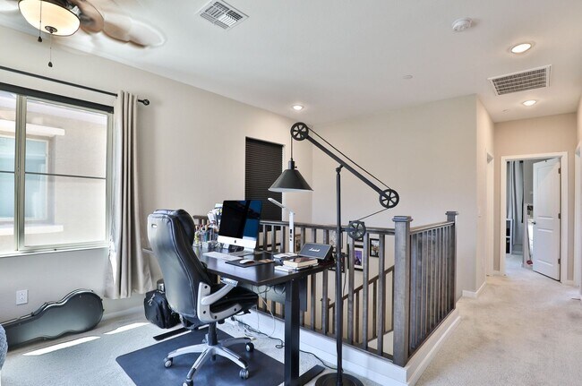 Building Photo - Gilbert Gated Community 3 bed/2.5 bath Con...