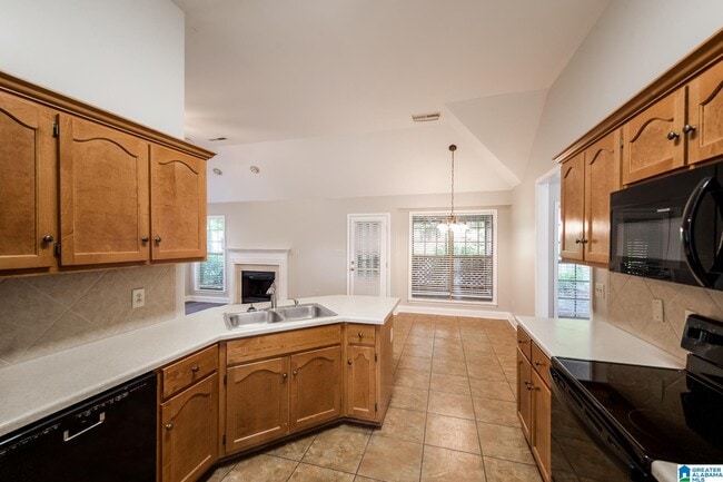 Building Photo - 5440 Virginia Way