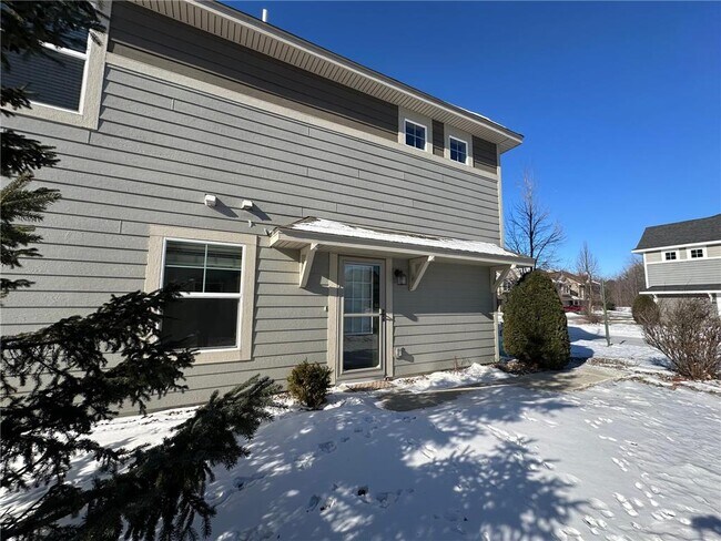 Building Photo - 3288 Red Oak Trail