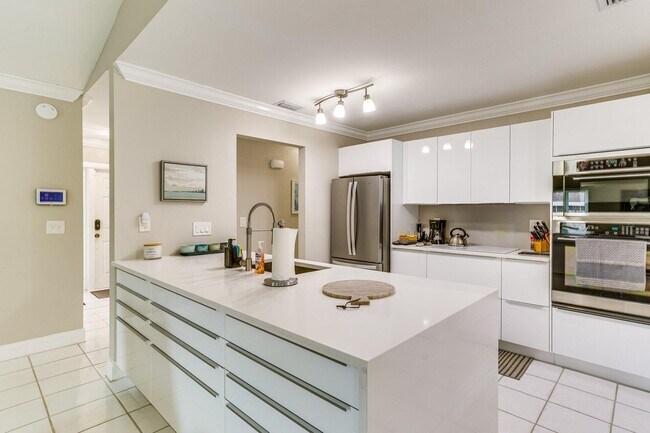 Building Photo - 1740 Shower Tree Way