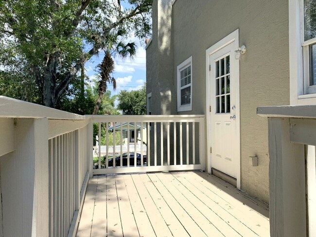 Building Photo - Charming 2-Bedroom Apartment in Prime SOHO...