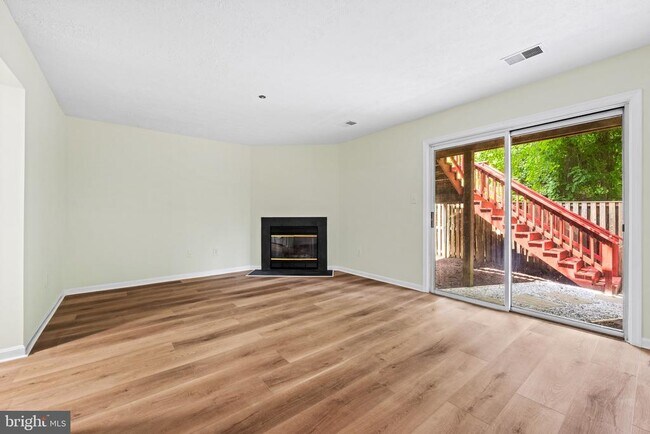 Building Photo - 2615 Chivalry Ct
