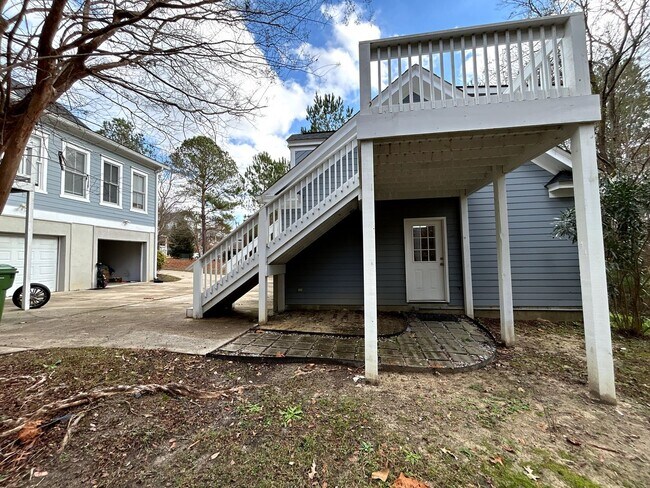 Building Photo - Beautiful home in Lake Carolina Harborside with Fully Equipped Private Apartment