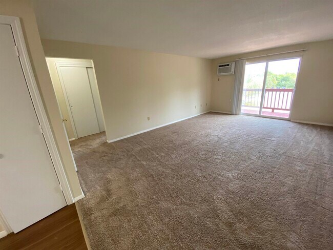 Building Photo - 95 Powers St