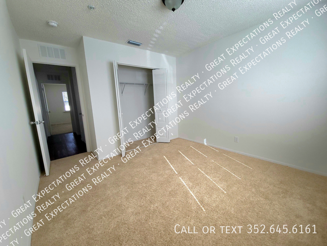 Building Photo - 2 Bed 1 Bath Apartment at Timberland Apart...