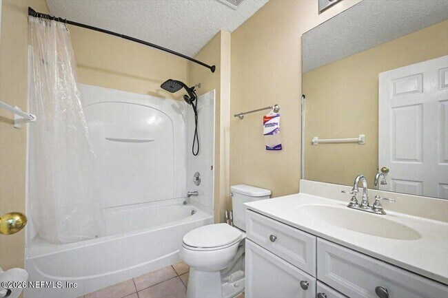 Building Photo - 711 Sid Dr