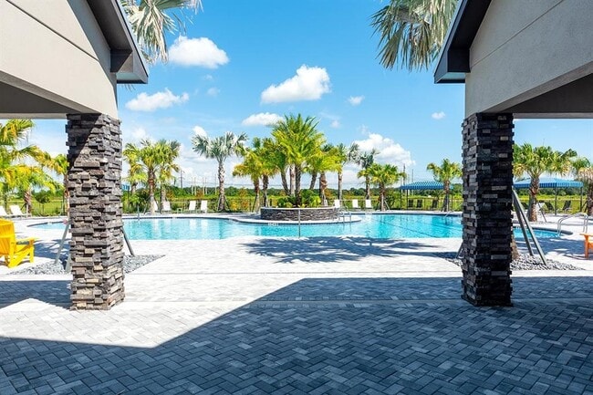 Building Photo - 8921 Royal River Cir