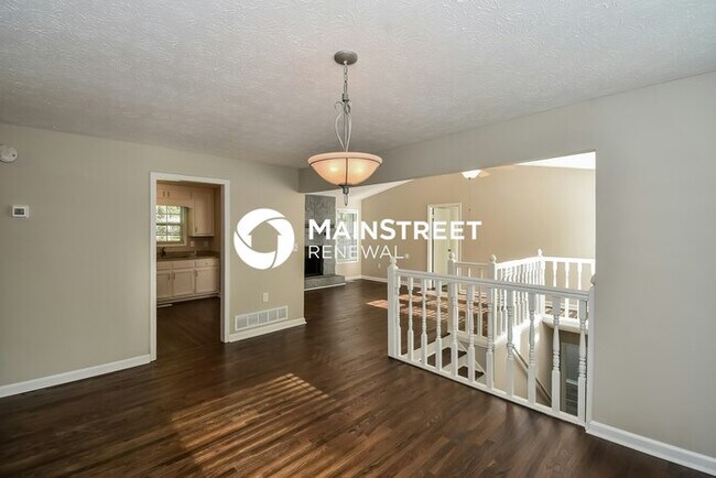 Building Photo - 4 Bedroom Pet-Friendly Home in Douglasville, GA with Main Street Renewal