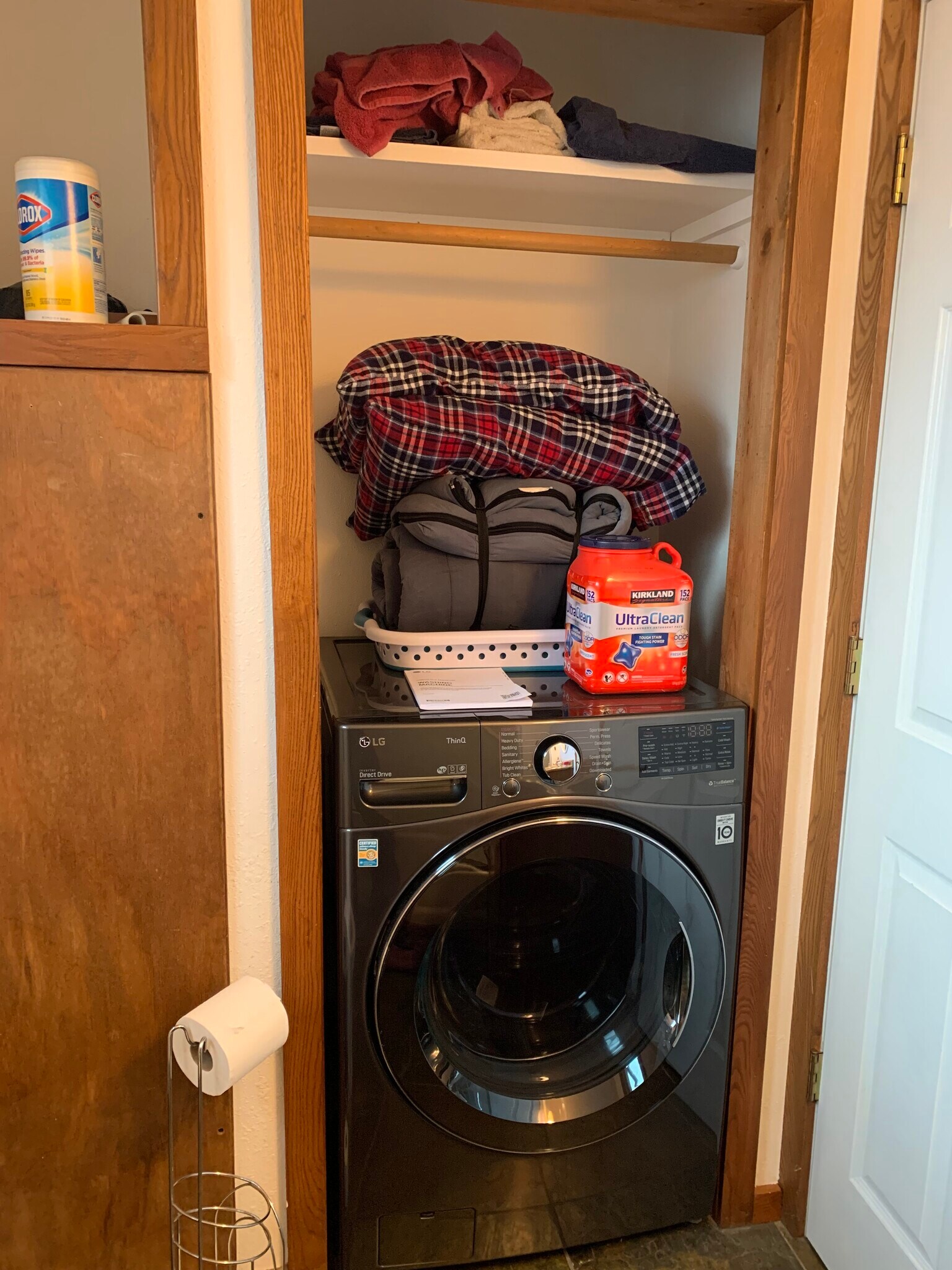 Combo Washer Dryer - 910 N. Pacific Hwy