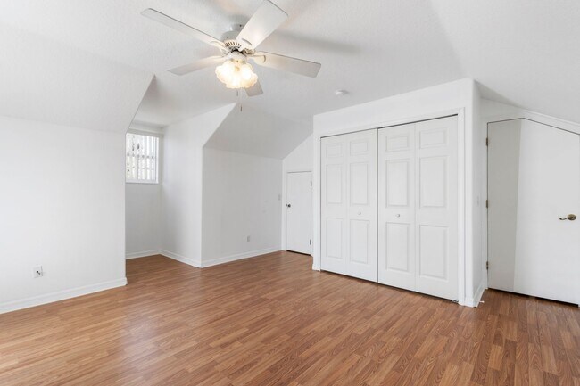 Building Photo - Charming Renovated 4BR/3BA Single Family Home