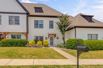 Building Photo - 138 Chimes Way SW