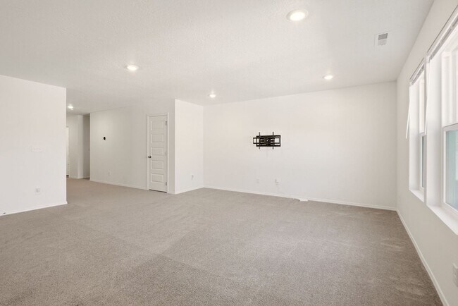 Building Photo - Beautiful 4 bedroom home in Liberty Lake! Move in Ready!