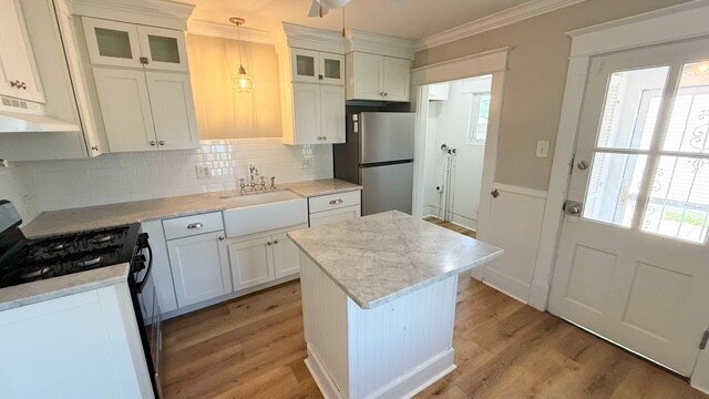 Building Photo - BATES HENDRICKS/GARFIELD PARK - 4 BR BEAUTIFULLY RENOVATED AVAILABLE NOW!