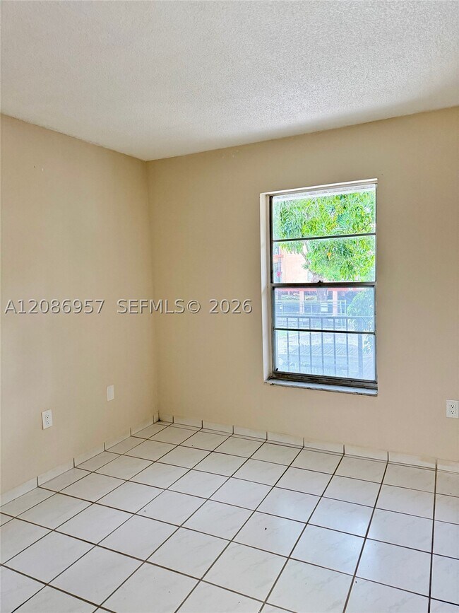 Building Photo - 5625 W 20th Ave