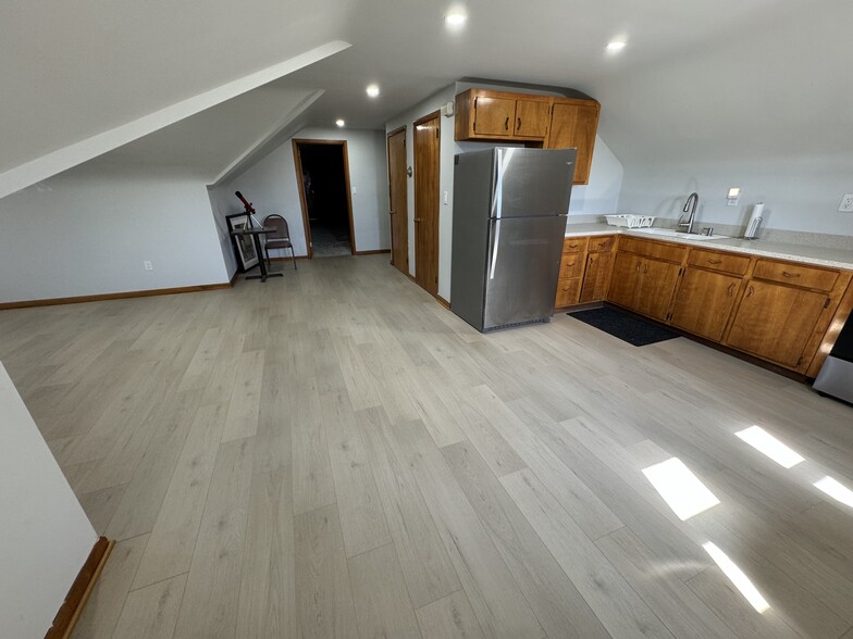 Building Photo - 737 Roseland Pl