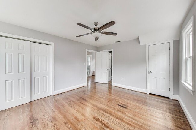 Building Photo - 8209 Flower Ave