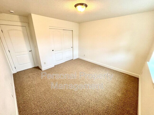 Building Photo - 3214 NW 46th Ave
