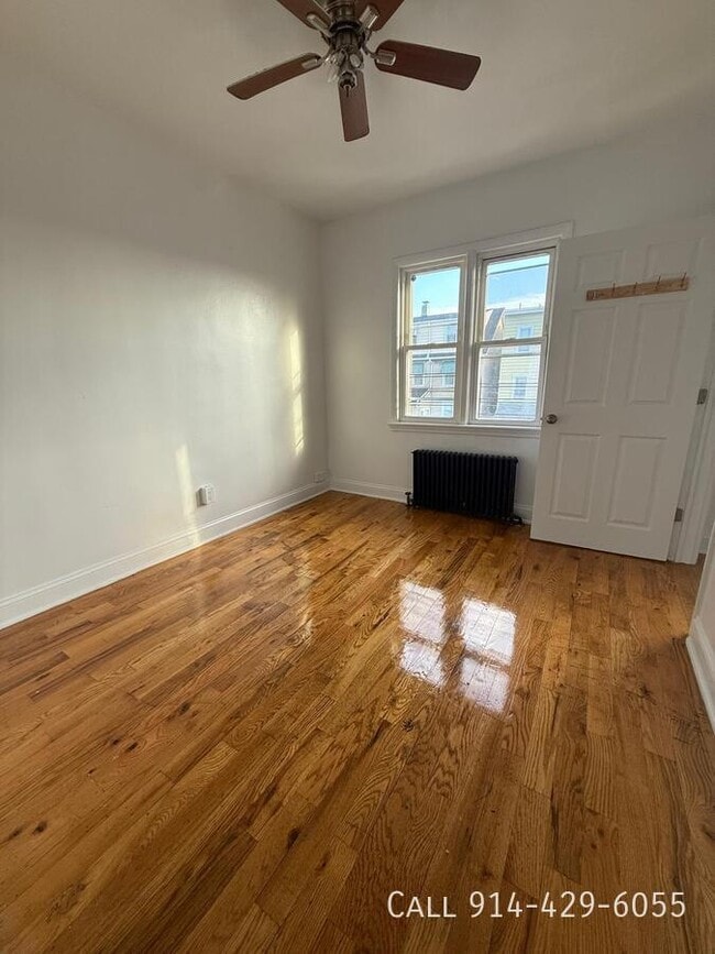 Building Photo - 40 3rd St