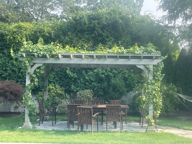 Building Photo - 38 Jessup Ave