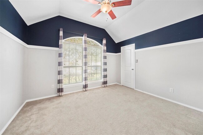 Building Photo - 2886 Woodland Glen Ln