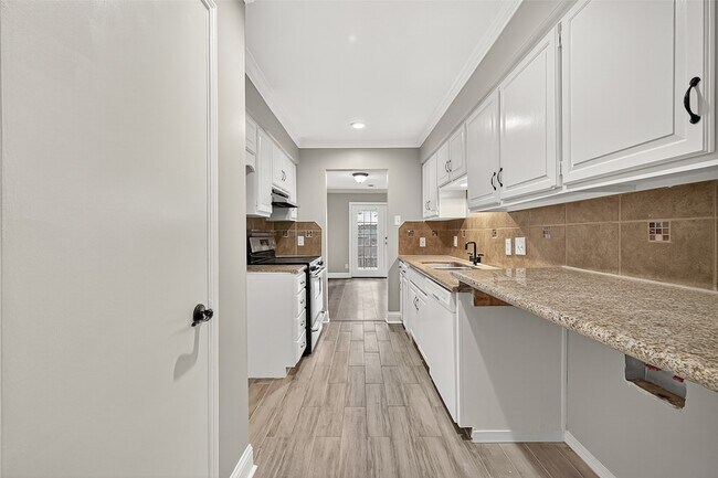 Building Photo - 14535 Misty Meadow Ln