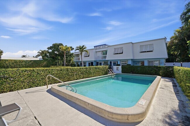 Building Photo - 842 SE 19th Ave