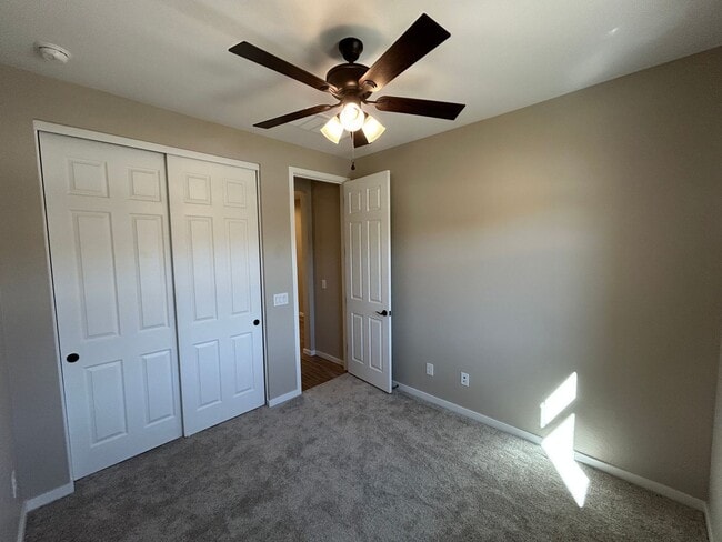 Building Photo - 18570 W Swayback Pass