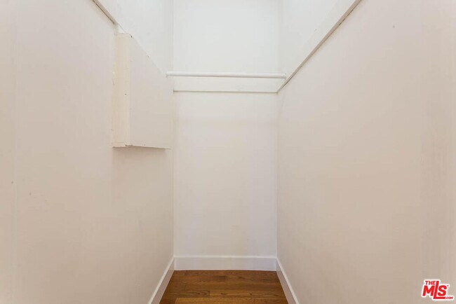 Building Photo - 1204 N Crescent Heights Blvd