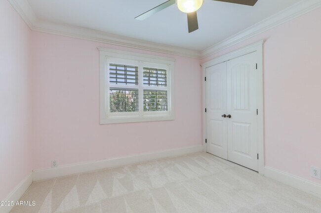 Building Photo - 4302 E Whitton Ave