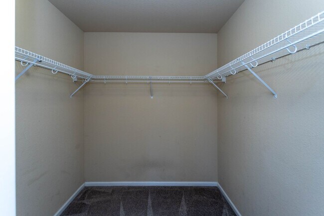 Building Photo - SPACIOUS 3BD HOME IN FREEDOM HEIGHTS W/ A/...