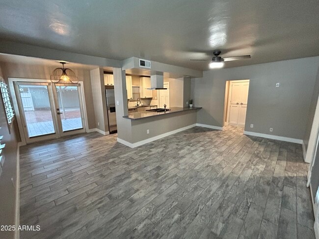Building Photo - 7031 N 14th Dr