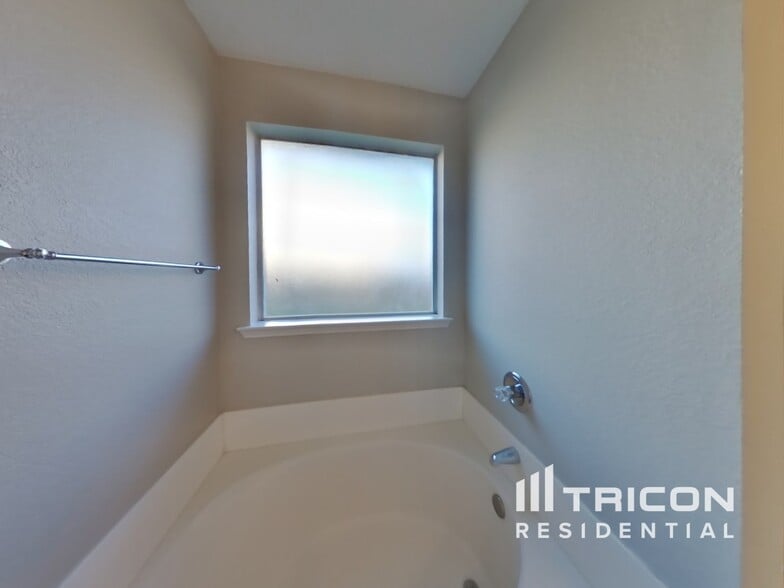 Building Photo - 6328 Seal Cove
