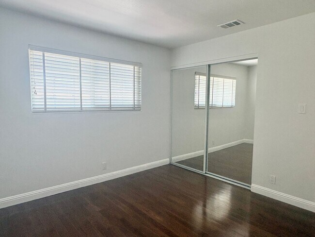 Building Photo - Charming Townhouse in Prime South San Jose
