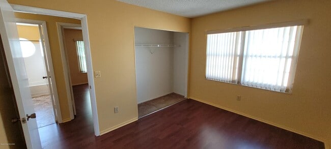 Building Photo - 1485 Malibu Cir NE