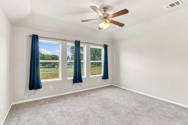 Building Photo - 7333 Hinsdale Dr