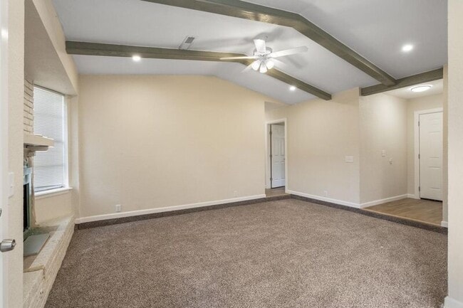 Building Photo - 1671 S Pecan Ave