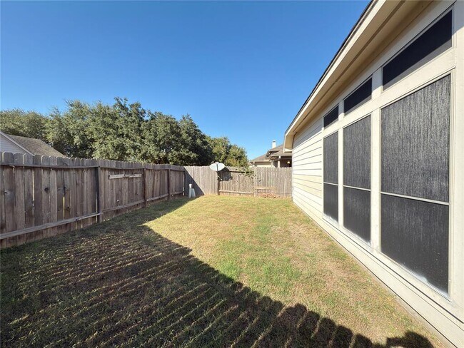 Building Photo - 11007 Witherspoon Dr