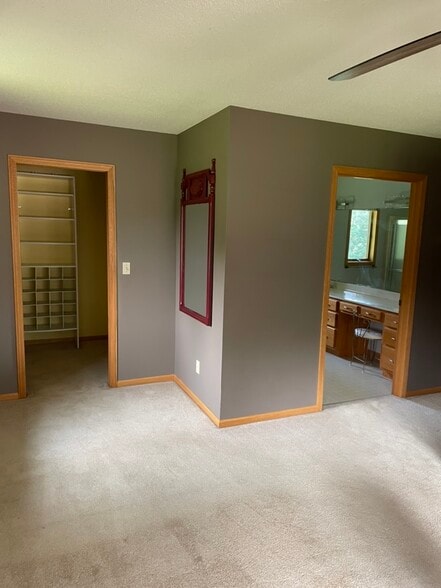 Building Photo - 421 County Road UU