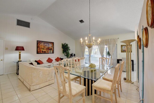 Building Photo - 9565 El Clair Ranch Rd