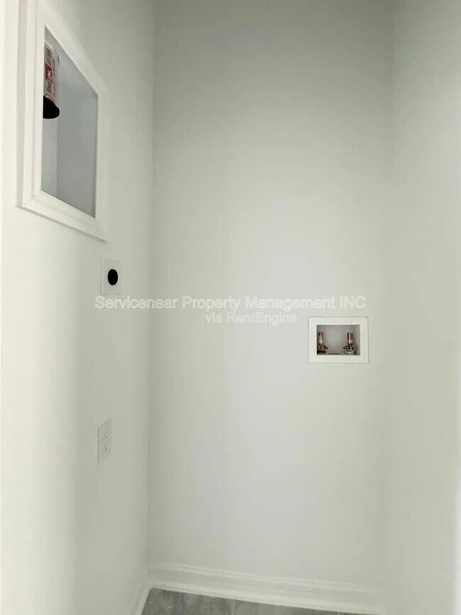 Building Photo - 5298 Diamondleaf Dr