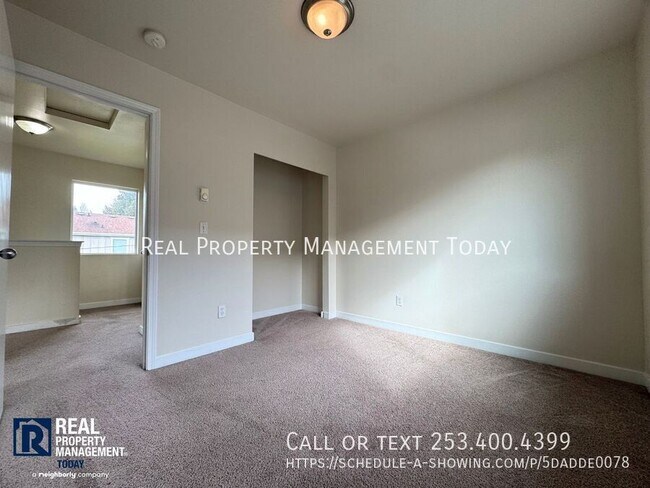 Building Photo - 4523 S Junett St