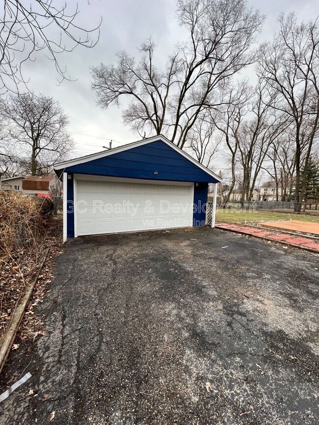 Building Photo - 565 Kingman Ln