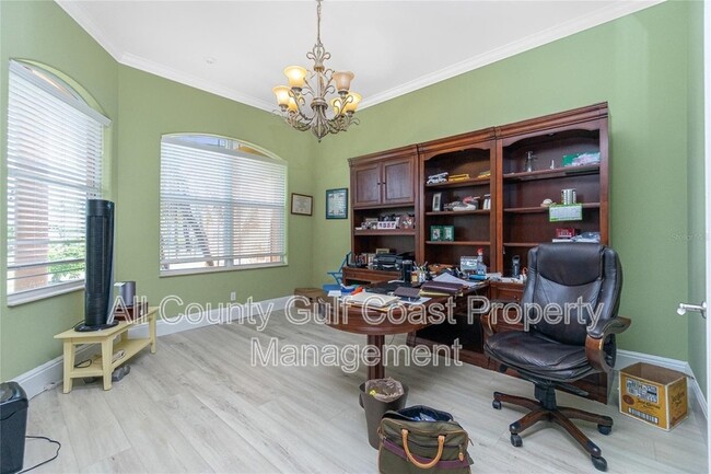 Building Photo - 9017 Hilolo Ln