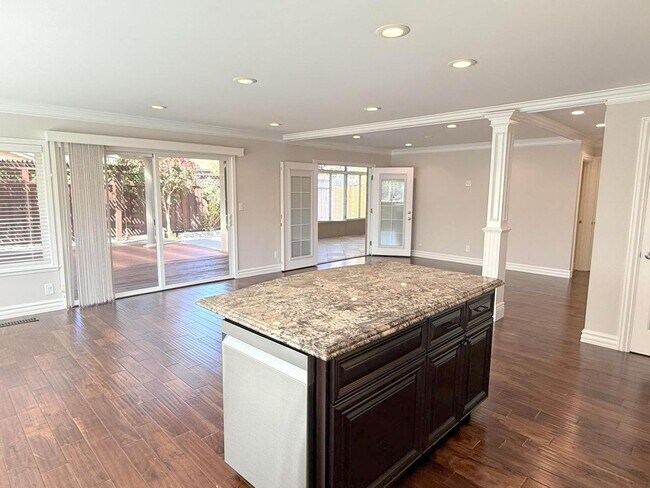 Building Photo - Highly upgraded ! Two Story Home With Prim...