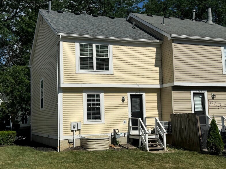 Full Backyard - 1247 Pennsylvania Ave
