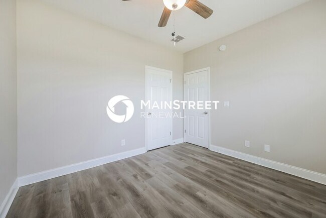 Building Photo - 3 Bedroom Pet-Friendly Home in LEHIGH ACRES, FL with Main Street Renewal