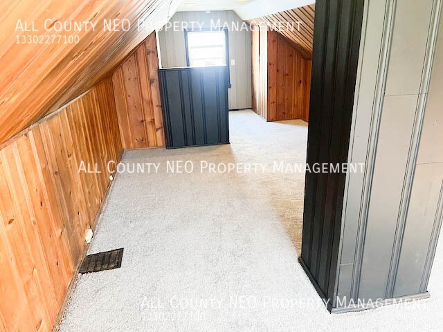 Building Photo - 16918 Lotus Dr