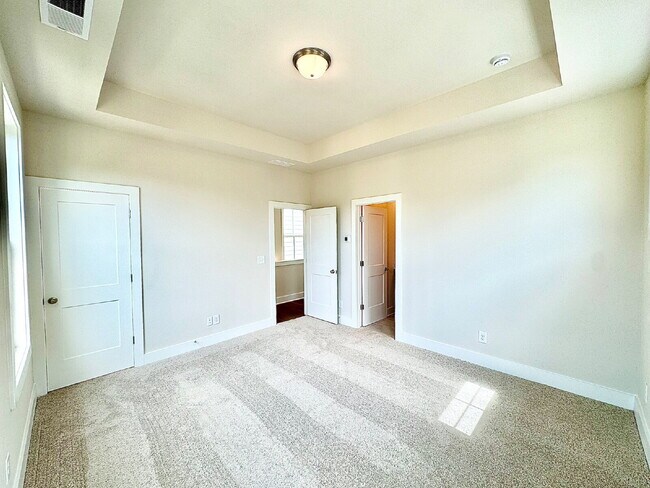 Building Photo - Your Alpharetta Retreat Awaits – Elegant T...