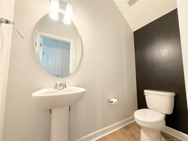 Building Photo - 39 Princelet Pt