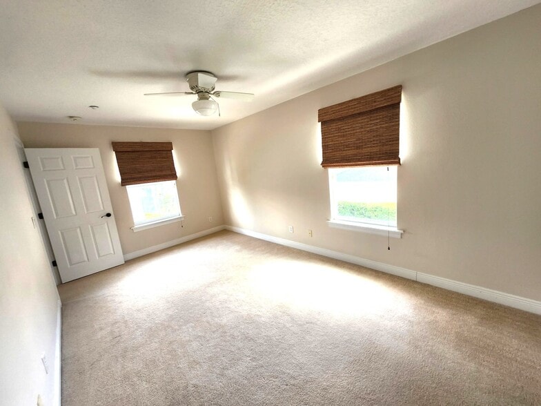 Building Photo - 1027 Juel St